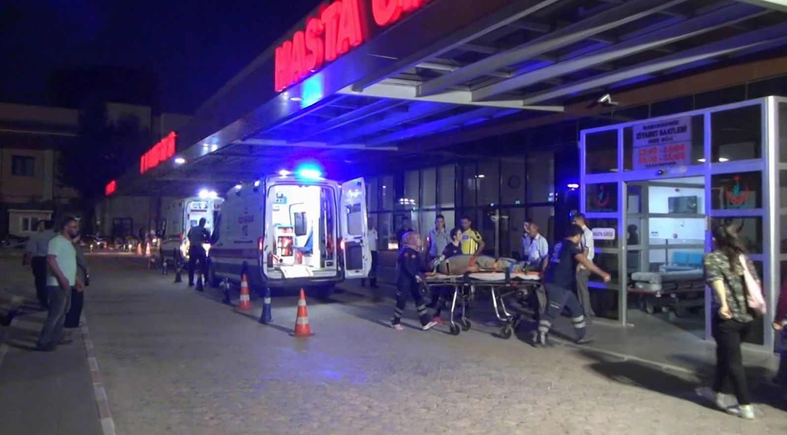 Suriye sınırında askeri araç devrildi: 8 asker yaralı